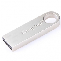 金士顿SE9，32GB金属U盘（USB2.0） 银色亮薄