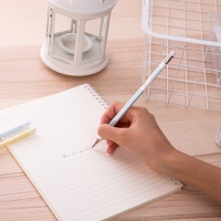 得力58135，铅笔HB皮卡丘卡通铅笔六角杆铅笔小学生铅笔礼物-12支/盒 