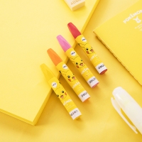 得力72067，24色皮卡丘油画棒儿童蜡笔内增延长器不脏手安全彩画笔