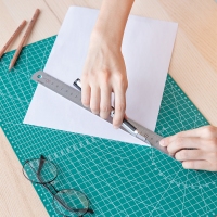 得力78401，A3规格切割垫板（1/30）模型垫鼠标垫高密度PVC材质可重复切割